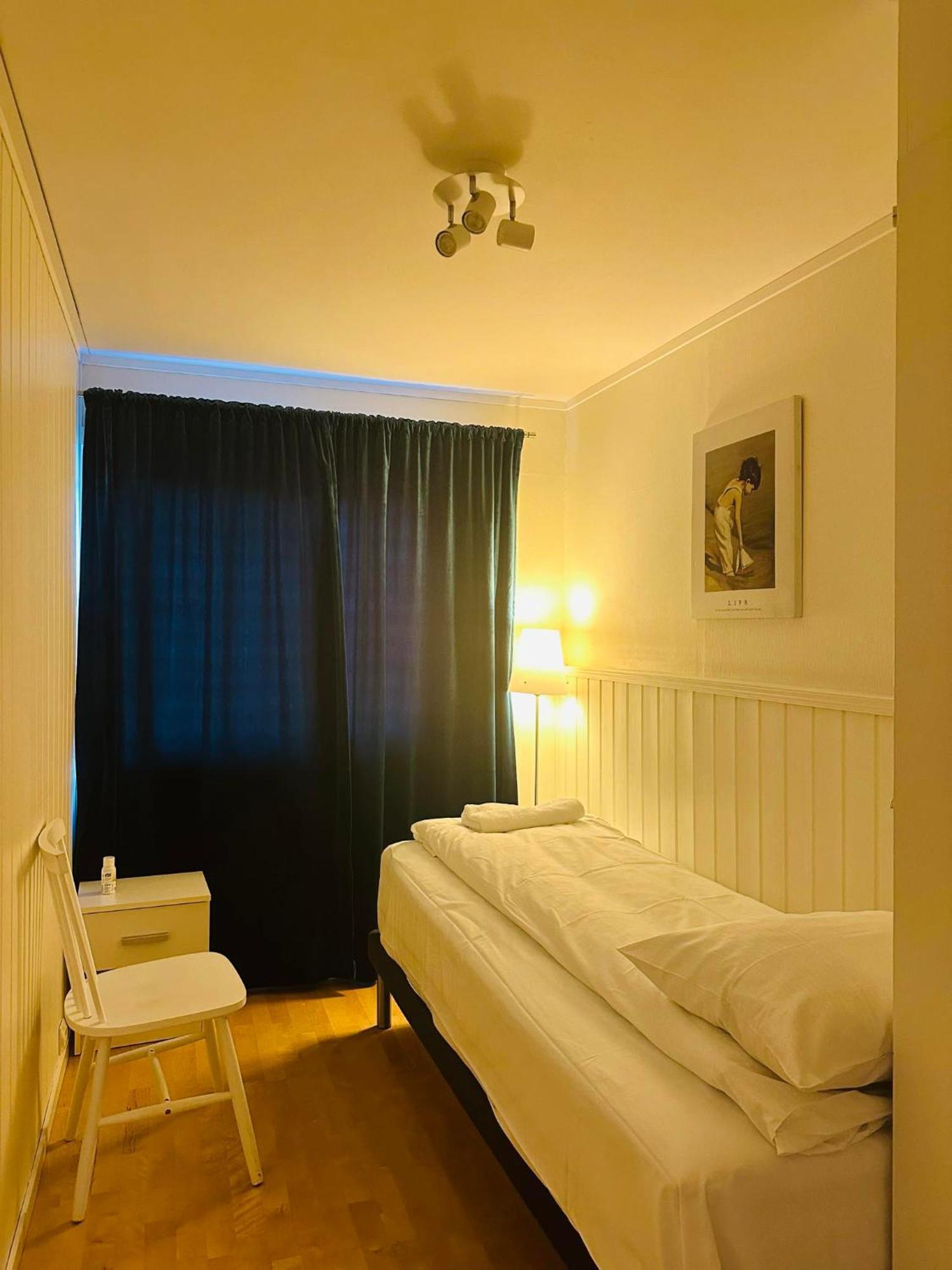 Arctic Inn, Cozy Single Bed Private In A Shared With Stunning Views Alloggio in famiglia *